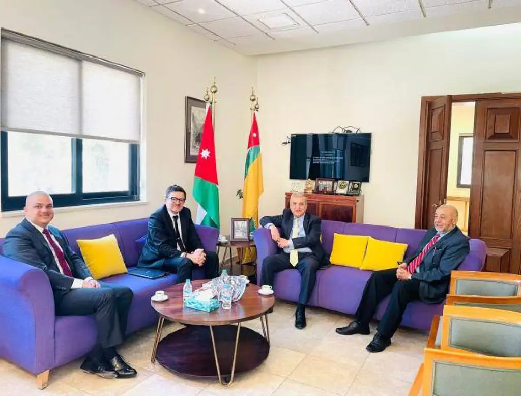 السفير الهندي يزور مركز الدراسات الاستراتيجية في الجامعة الاردنية