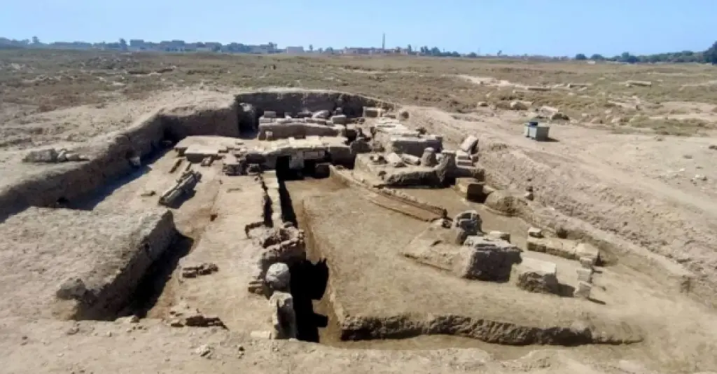 مصر .. اكتشاف 5 كنوز أثرية بمنطقة إهناسيا
