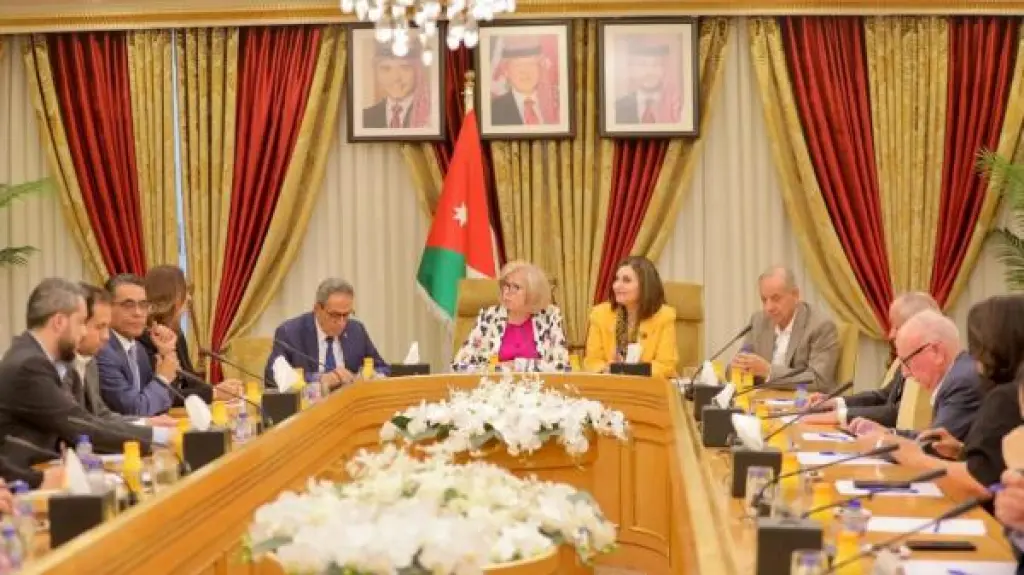 لجنة مشتركة في "الأعيان" تطلع على جهود معهد السياسة والمجتمع