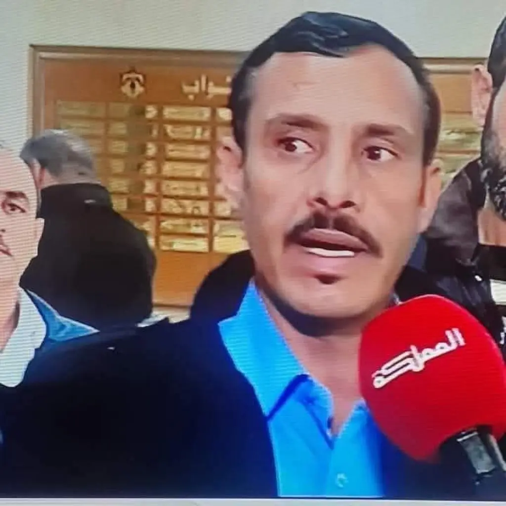 موظفين الفئة الثالثة في وزارة التربية والتعليم  يناشدون  بانصافهم