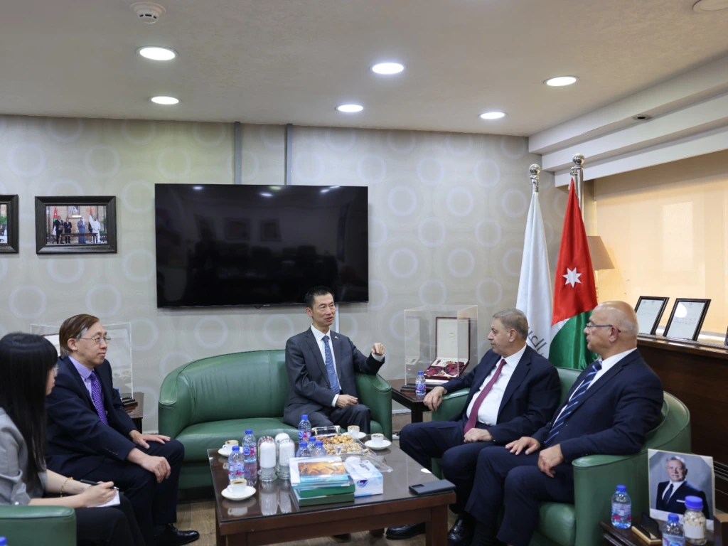 البوتاس العربية تبحث مع السفير الصيني آفاق التعاون الاقتصادي والشراكات الاستثمارية