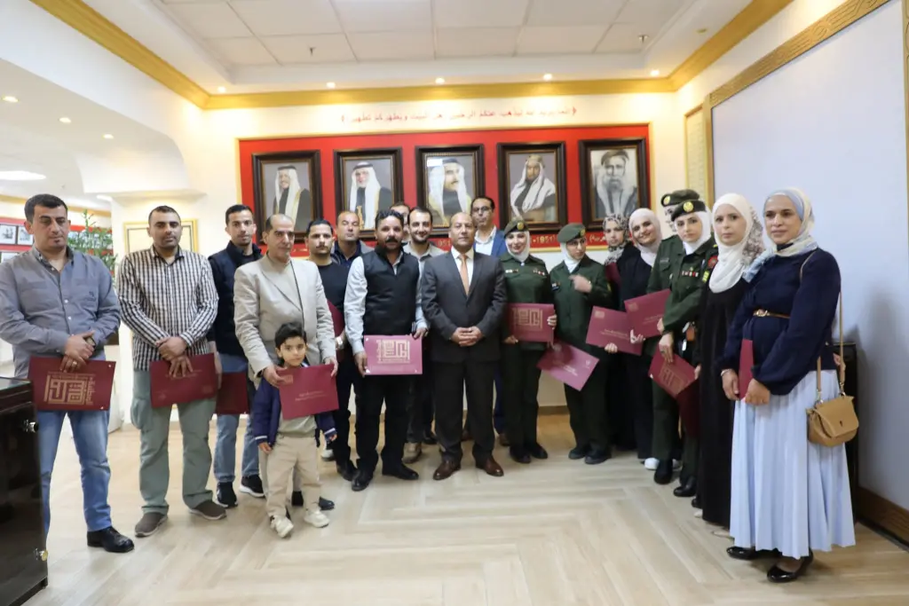 المكتبة الوطنية تخرّج كوادر التربية والثقافة العسكرية في دورة متقدمة لإدارة الوثائق والأرشفة الإلكترونية.