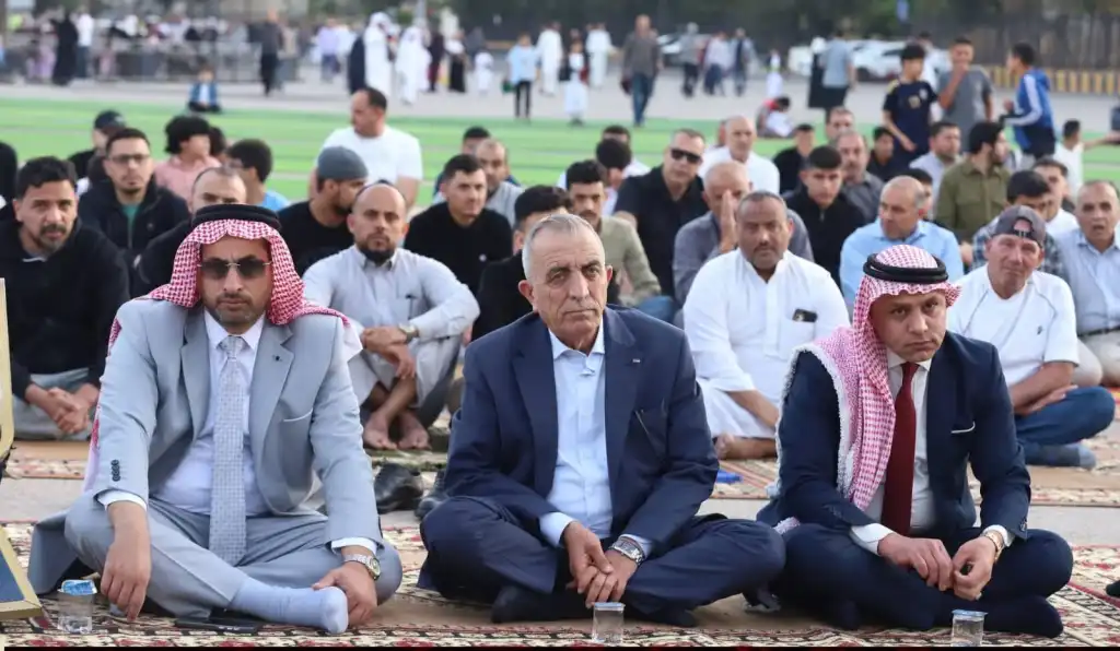 وزير الثقافة يؤدي صلاة عيد الأضحى في ساحة المدينة الرياضية