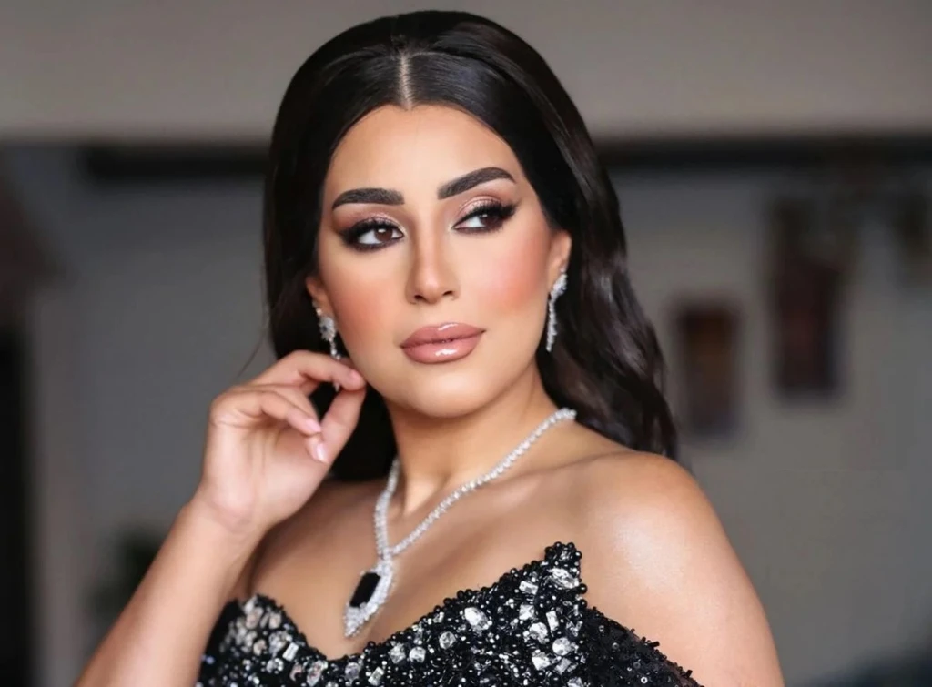 آيتن عامر ترد بسخرية على متابع