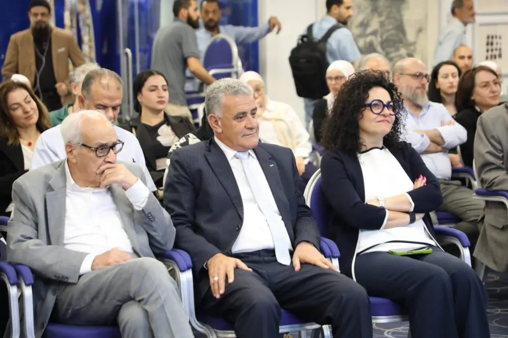 مندوبا عن الرواشدة... الأحمد يرعى حفل إشهار ديوان الشاعرة زليخة أبو ريشة «النوارس تريد أفكارًا واضحة»