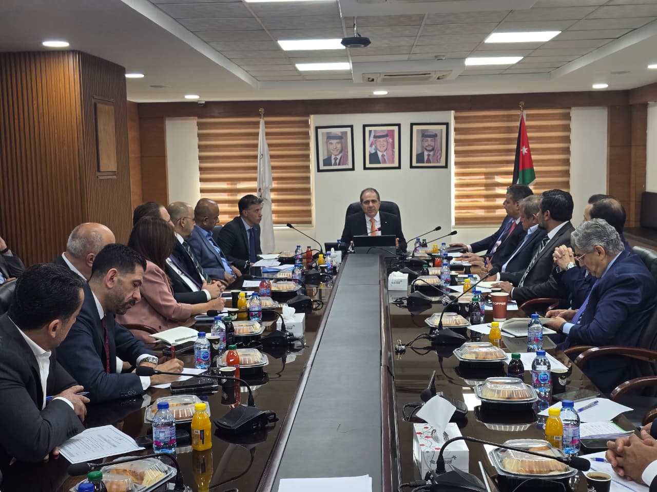 وزير الاستثمار يلتقي مطوري المناطق التنموية ويؤكد: تطوير البيئة التنظيمية يعزز تنافسية الأردن الاستثمارية الدكتور طارق أبو غزالة: