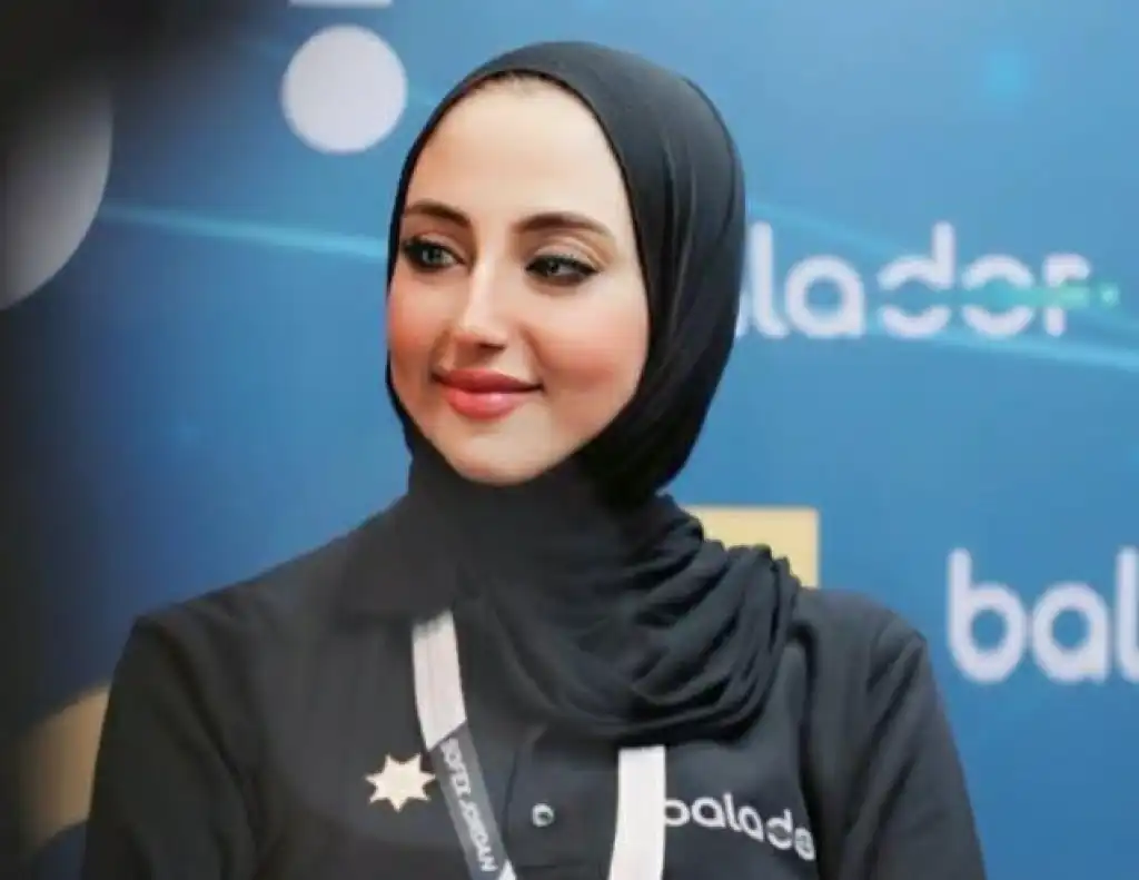 النشمية الشابة الأستاذة  نفين فريد غنايم  أردنية يحتذى بها بين نشميات الوطن