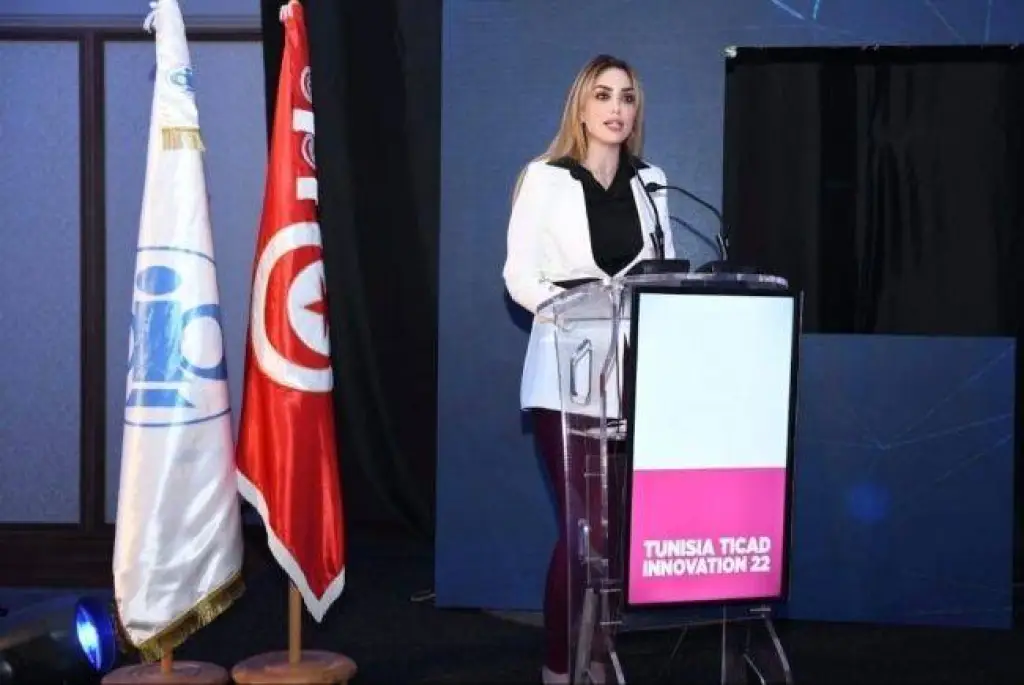 الدكتورة أمنية عويس ...اجتهاد ومثابرة وإنسانية