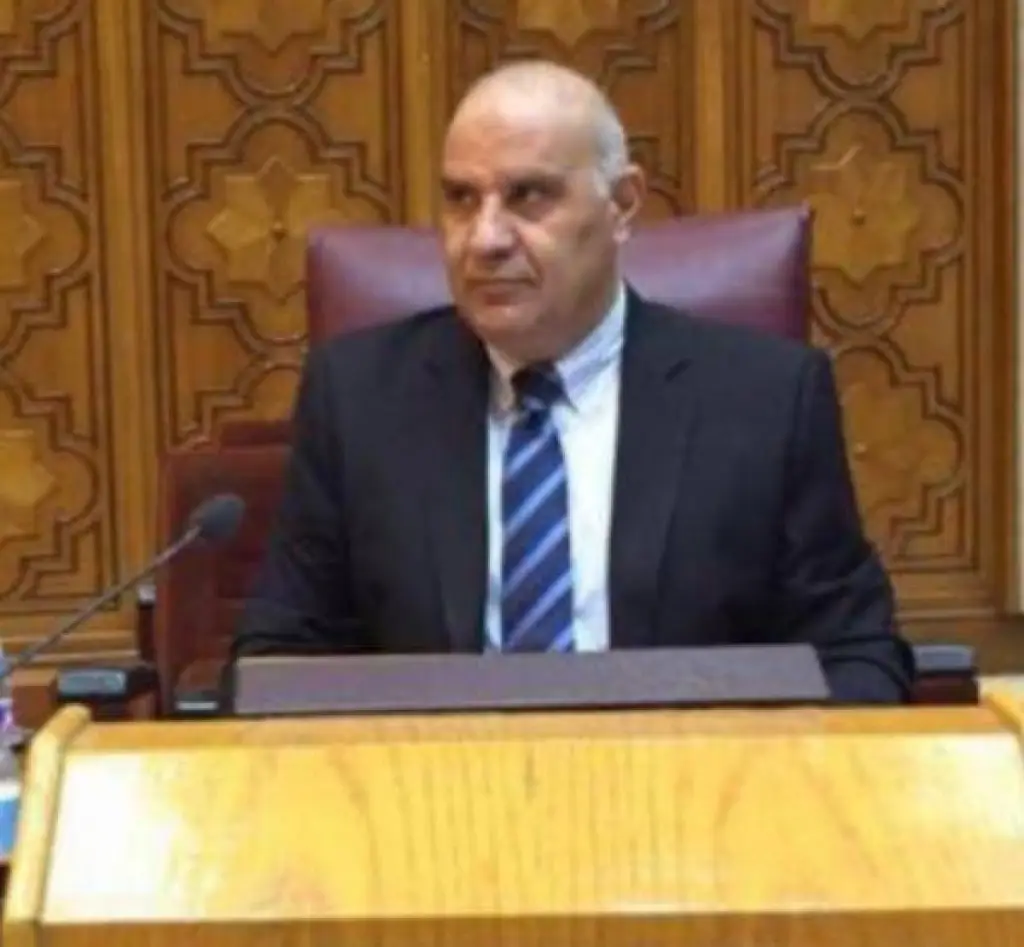 الإعلام بين ملامح العبارة وترويض العبارة