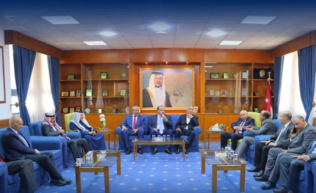 الرواشدة يزور مركز الحسن الثقافي في الكرك