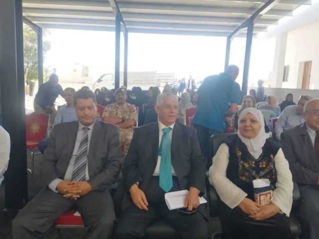 الشيخه منيفة هارون الجازي تواصل مسيرة والدها وشقيقها في خدمة مجتمعها - صور