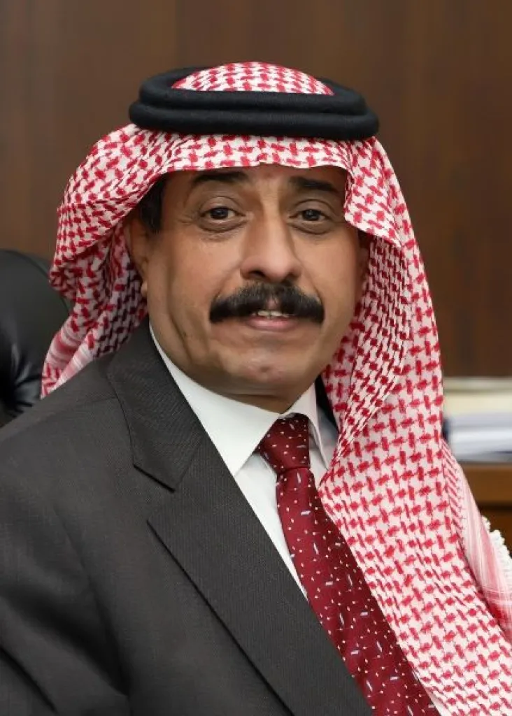 الـريـاحي يكتب : معالي عـاطف الحجايـا .. ابن البادية السمراء تواصل عشائري قلّ نظيره