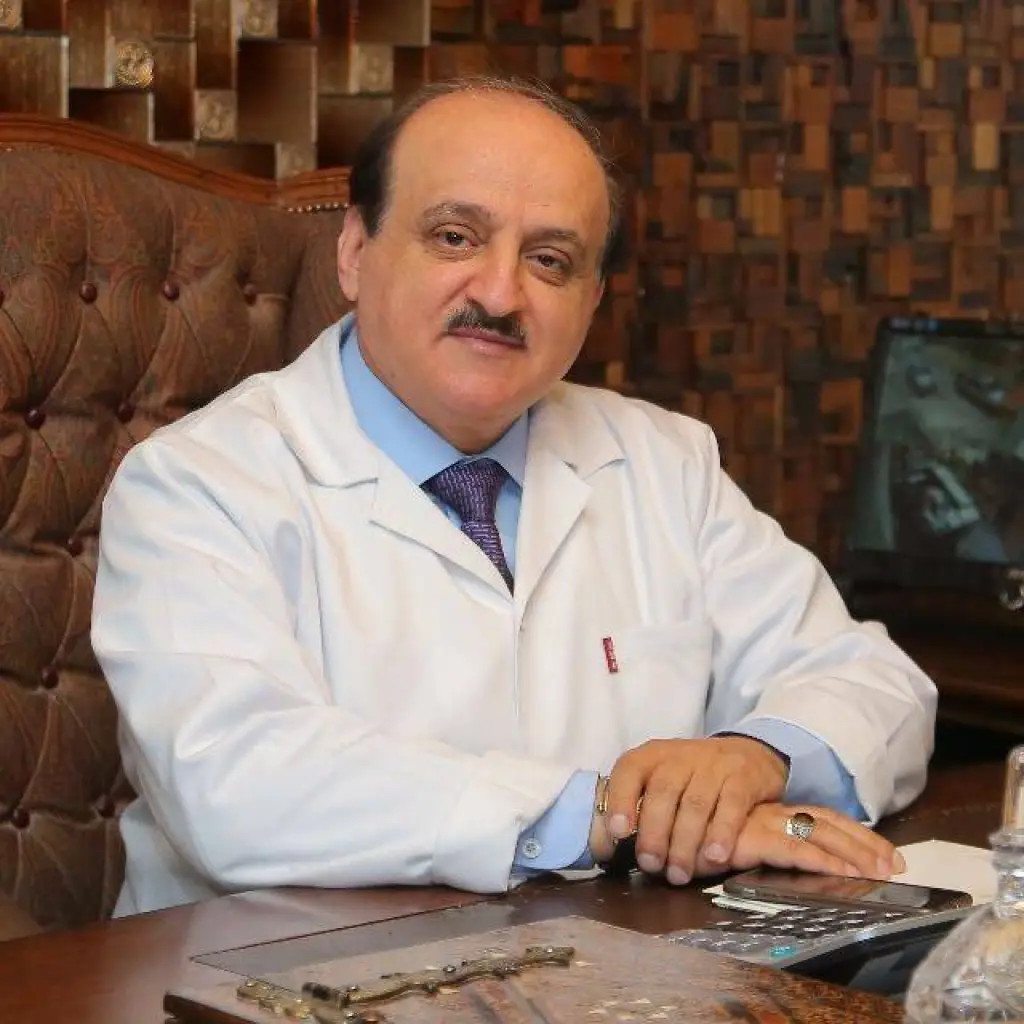 الدكتور بركات عوجان .. الطبيب البارع والمثقف المتميز