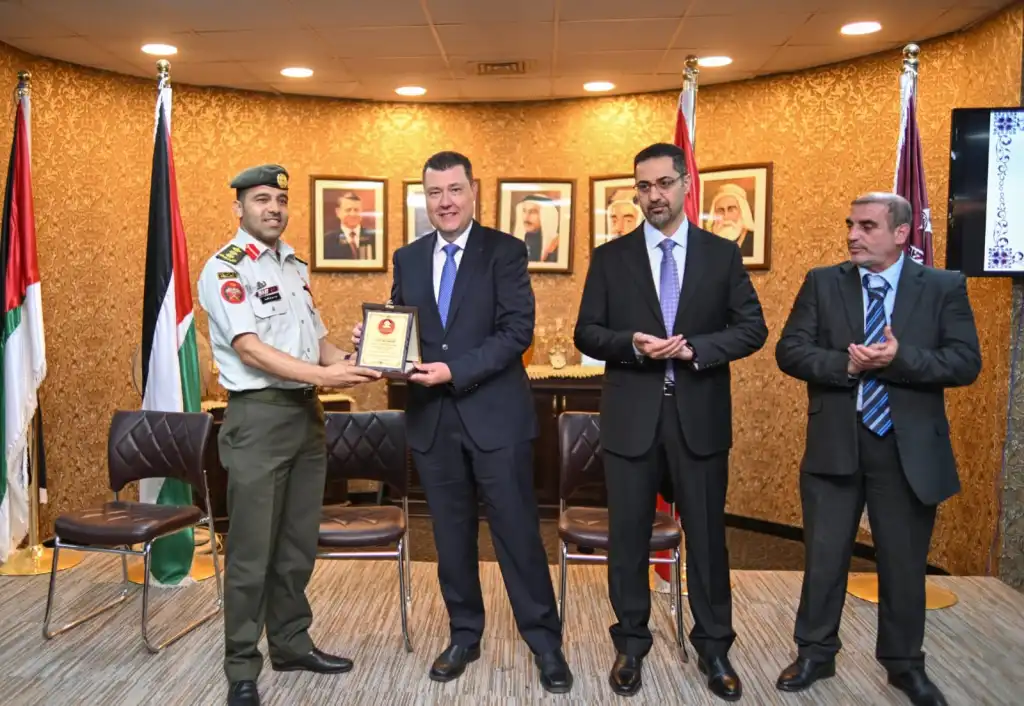 الجامعة الهاشمية تكرّم المشاركين والفائزين في مشروع داتاجام لتعزيز الابتكار وبناء قدرات الشباب في قضايا التغير المناخي والصحة