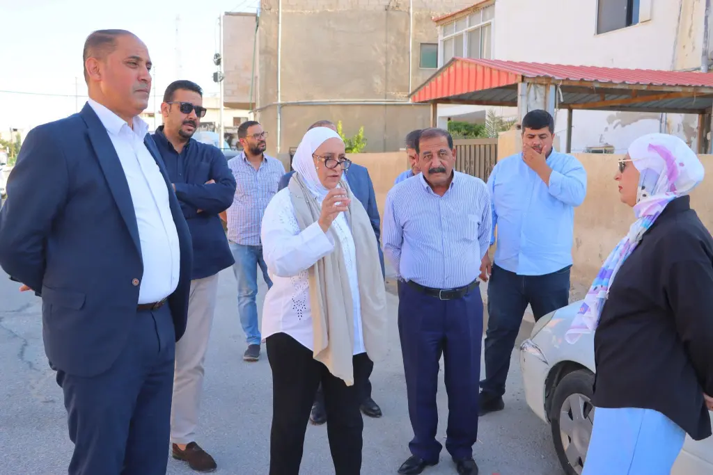 الشمايلة تتفقد شارع الثقافة في لواء القصر