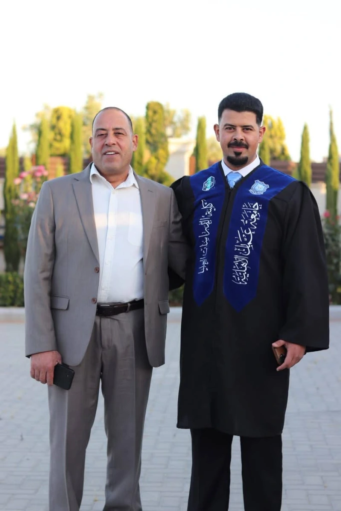 محمد الكعابنه يهنىء محمد سليمان الشتيوي الكعابنه بحصول نجله أحمد على درجة الماجستير